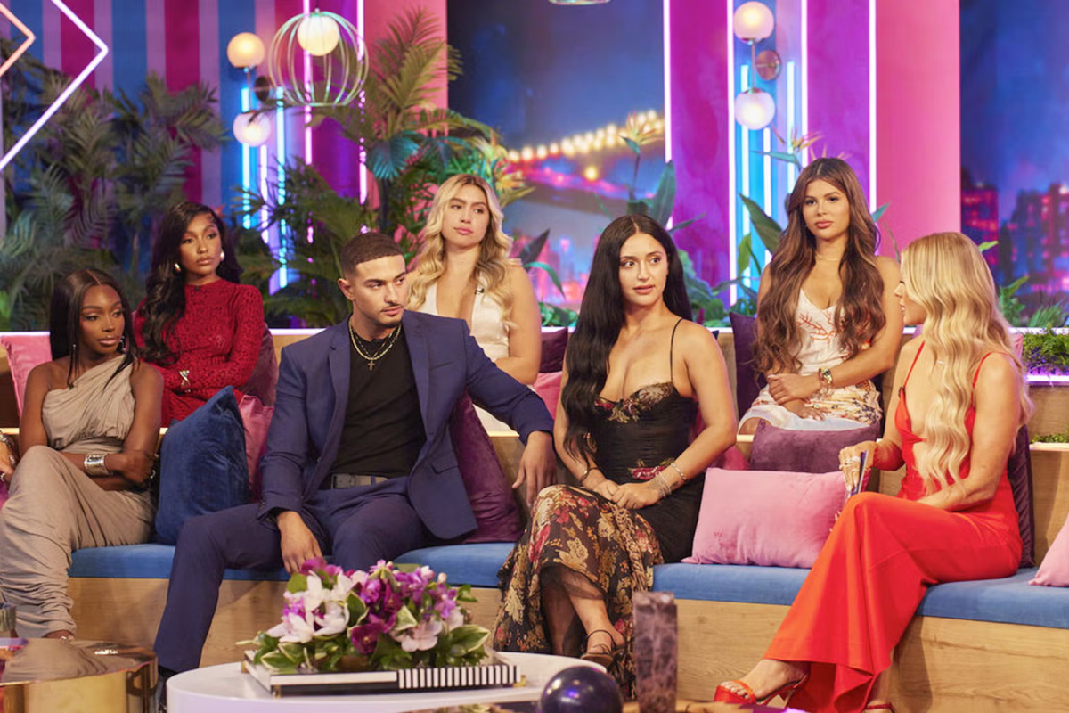 The "Love Island" season six contestants reunite for the reunion and discuss their experience at the villa.
